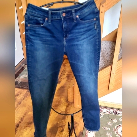 Silver Jeans Avery Straight Leg High Rise Curvy Embroidered Sz. 29/30 Jeans - Picture 1 of 15